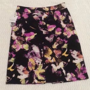 Modern Feminine LC skirt Size 6